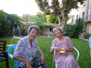 Simone & Karen in the garden